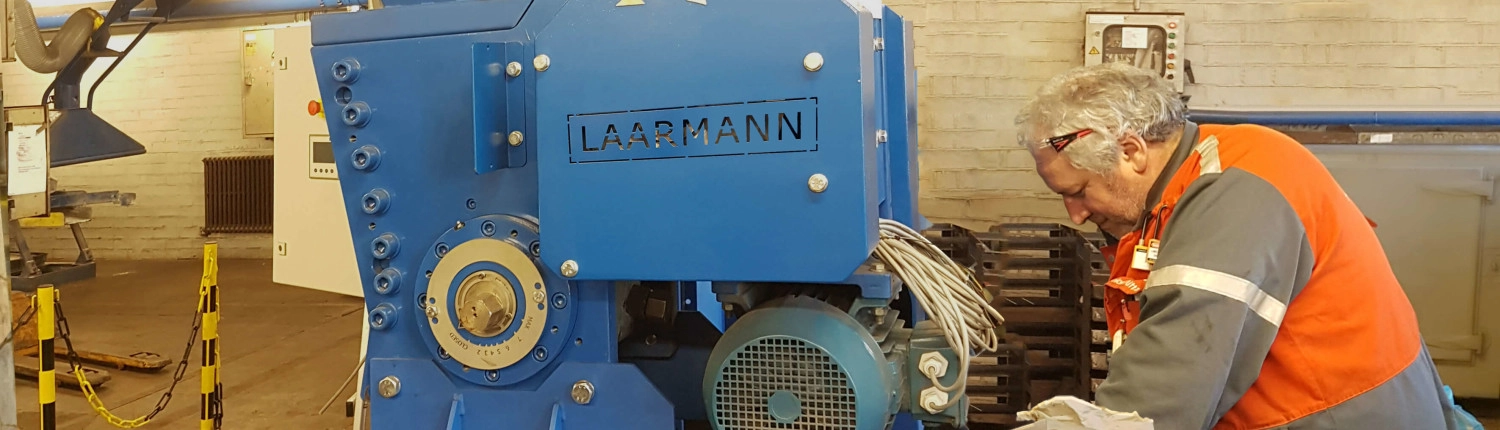 banner-ferrochrome-sampling-installation